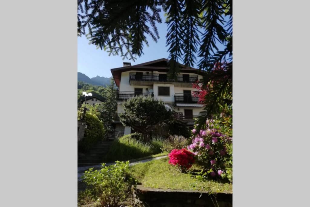 Ferrari'S: Bright Apartment With Magnificent View Chiesa in Valmalenco Buitenkant foto